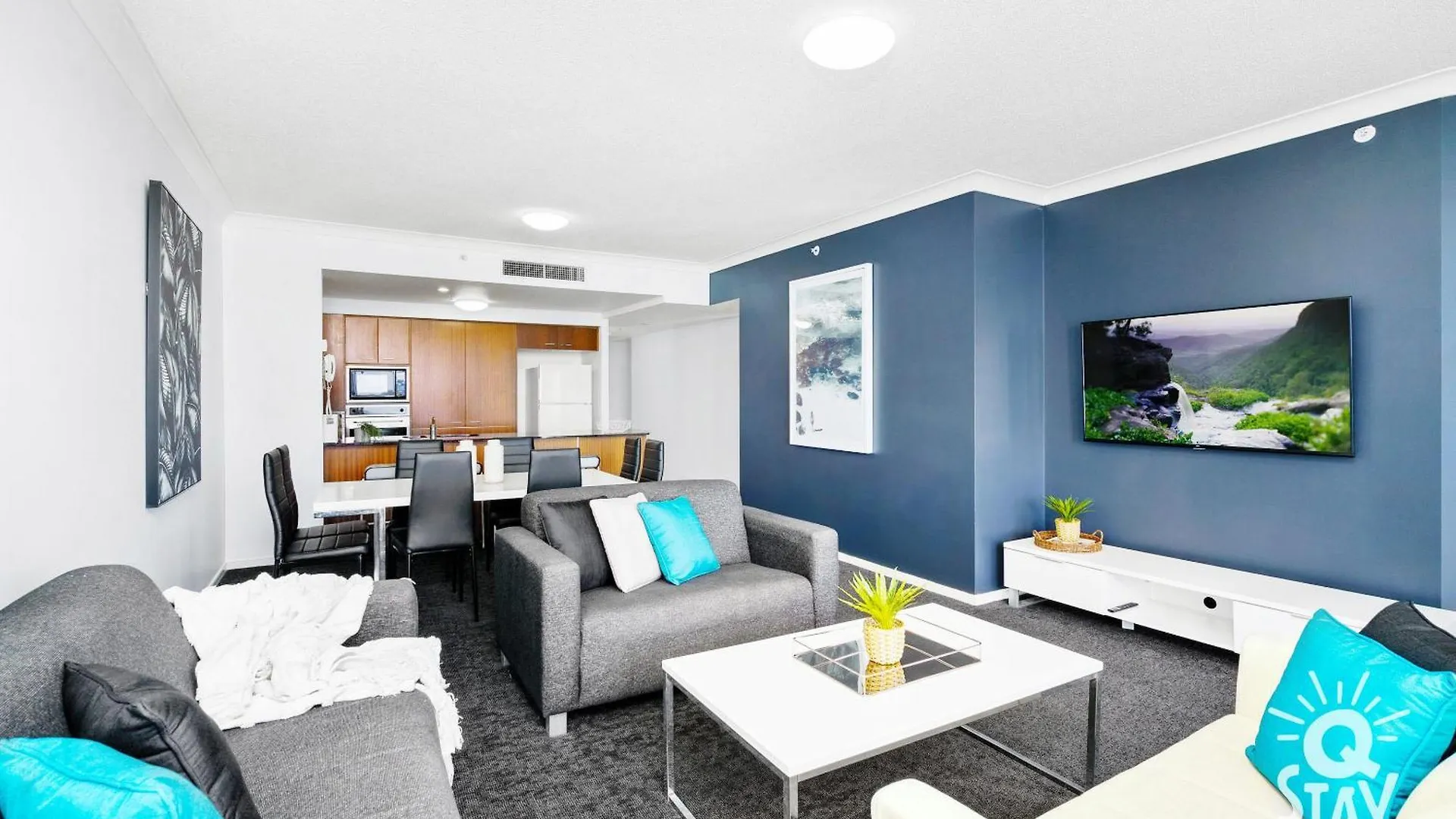 Chevron Renaissance - Qstay Gold Coast