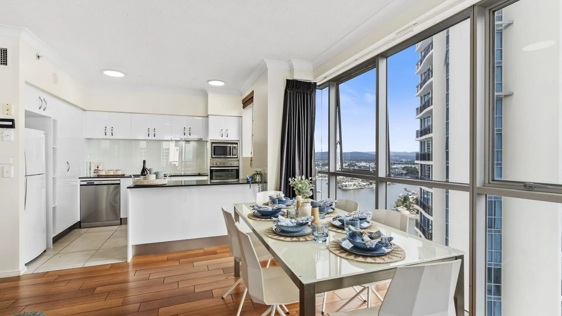 Chevron Renaissance - Qstay Gold Coast 0*,